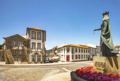 Estátua Dona Teresa